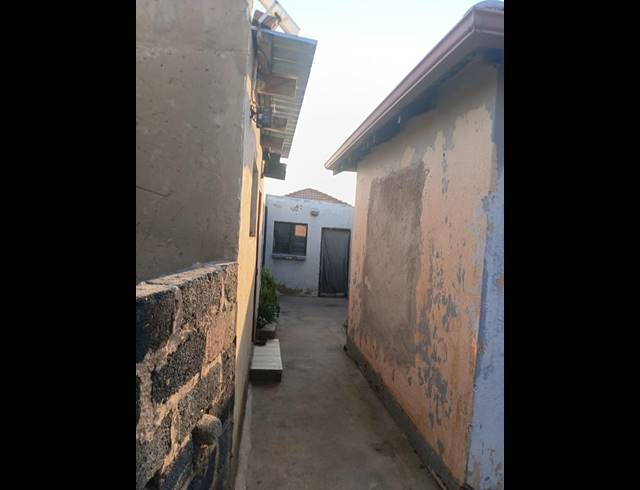 5 BEDROOM HOUSE FOR SALE IN GOUDRAND